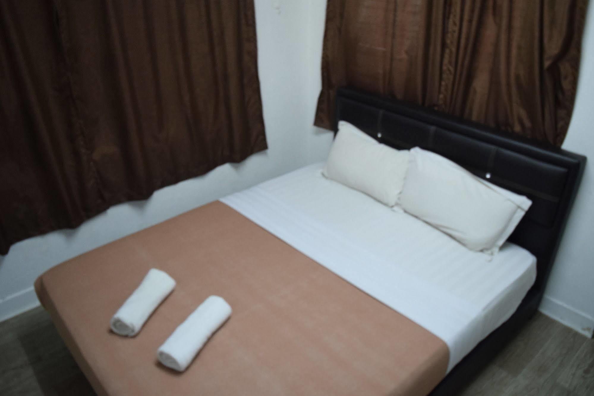 Casa Blanca Guest House Malacca Exterior photo