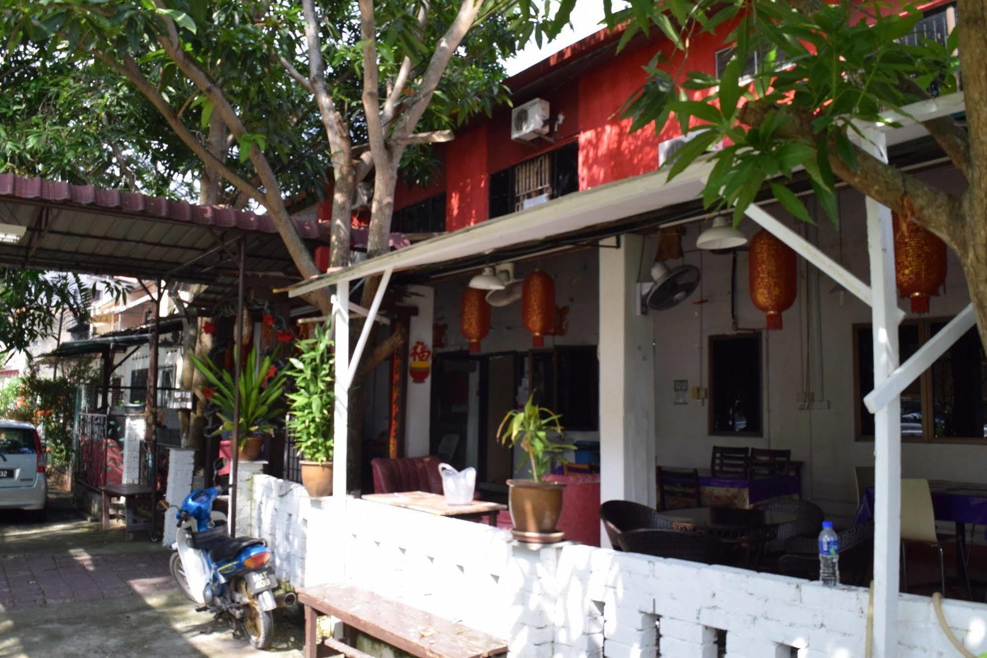 Casa Blanca Guest House Malacca Exterior photo