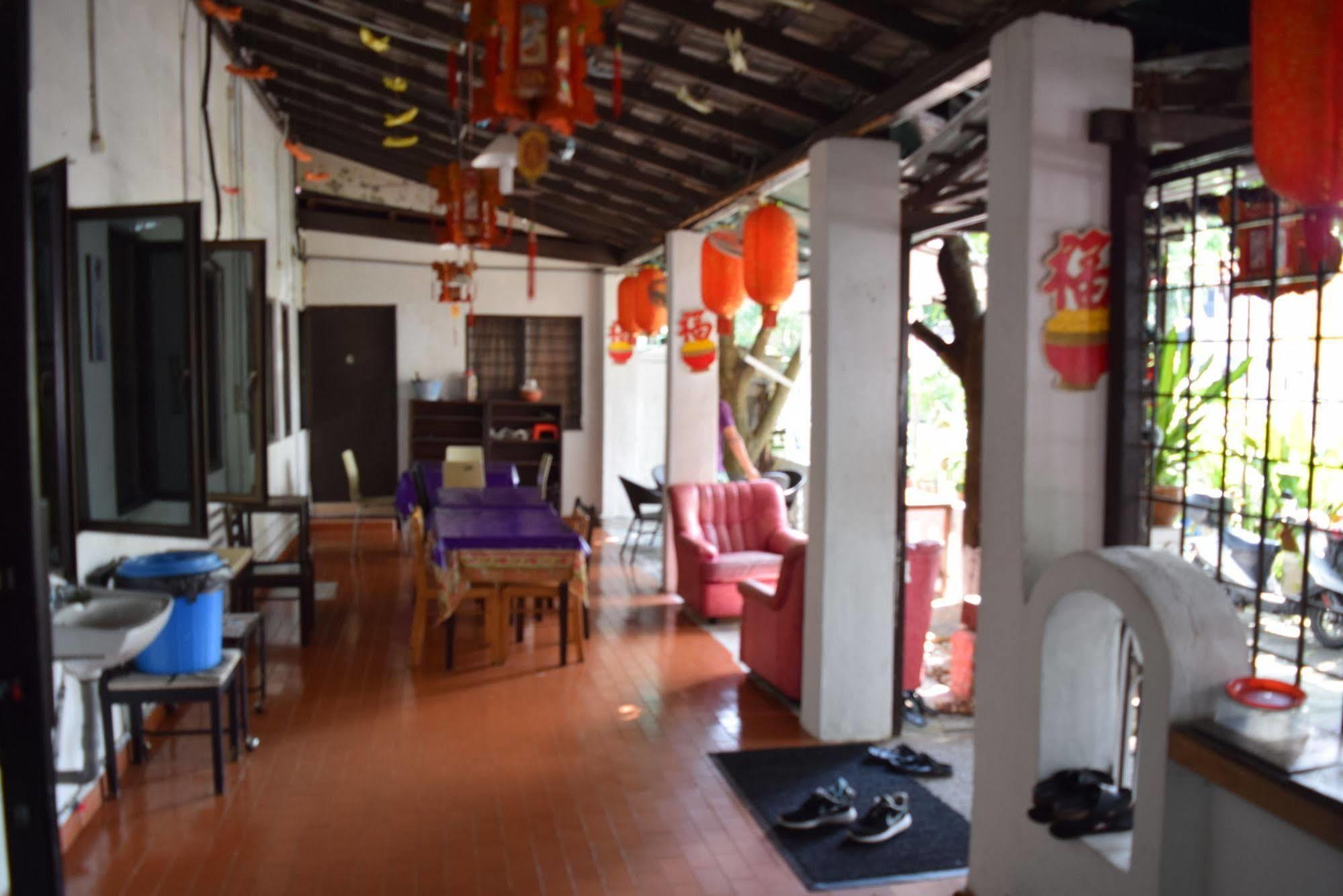 Casa Blanca Guest House Malacca Exterior photo